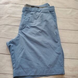 Greg Norman men's blue Casual golf shorts. Size 40